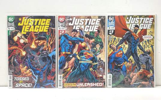 DC Justice League Comic Books image number 3