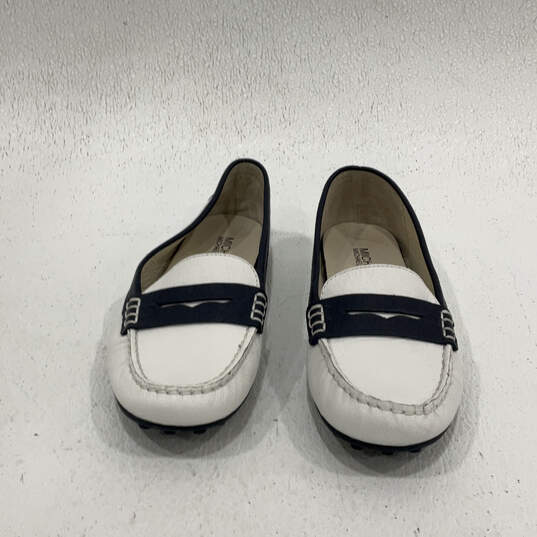 Womens White Blue Leather Round Toe Slip-On Penny Loafers Shoes Size 6.5 image number 2