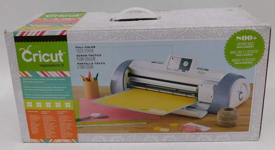 Cricut Expression 2 Electronic Cutting Machine IOB W/ 2 Cartridges & Accessories image number 1