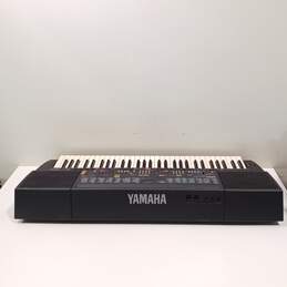 Yamaha PSR-400 61-Key Auto-Accompaniment Digital Synth Keyboard alternative image