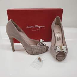 Salvatore Ferragamo Women's Gray Leather Peep Toe Heels Size 9 AUTHENTICATED