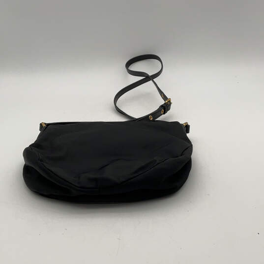 Womens Black Gold Zipper Pocket Adjustable Strap Crossbody Bag Purse image number 4