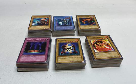 Assorted YU-GI-OH! TCG and CCG Trading Cards (600 Plus) image number 5