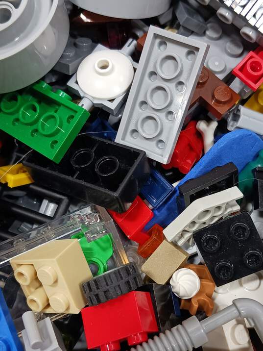 Bulk of Lego Bricks and Pieces image number 4