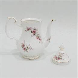 Royal Albert England Elegant Tea Pot With Lid Lavender Rose Bone China