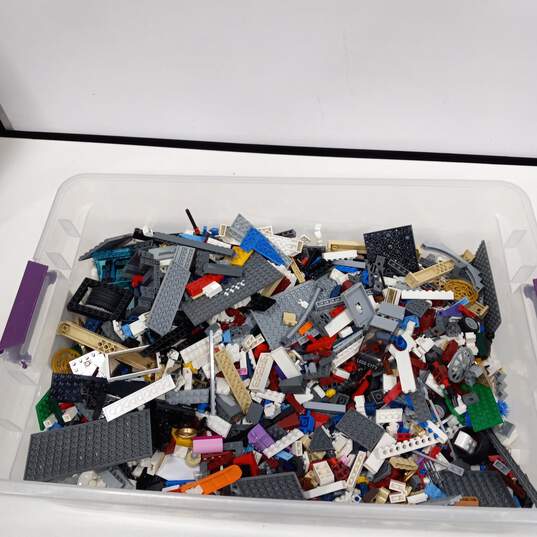 8lbs Lot of Assorted Lego Building Bricks image number 4