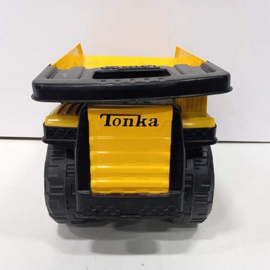 Tonka Yellow Metallic Dump Truck 2012 image number 5