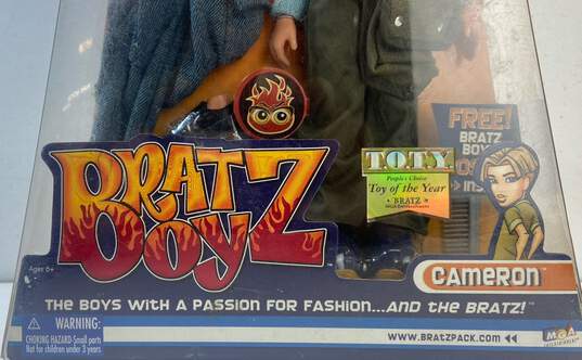 Bratz Boyz Boys The Funk Out! Fashion Collection Cameron Doll Figure image number 3