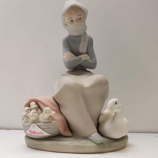 Lladro Porcelain Art Sculpture  Figurine Girl with Duck image number 1