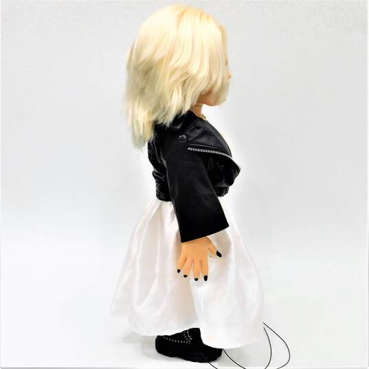 Bride of Chucky Tiffany Talking 20 Inch Doll image number 2