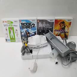 Nintendo Wii Home Console W/Accessories (Untested) alternative image