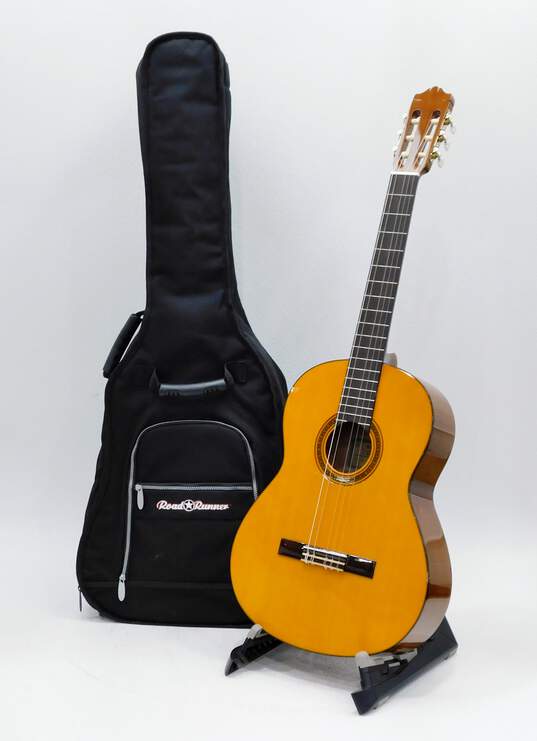 Yamaha Model CG101A Classical Acoustic Guitar w/ Road Runner Case