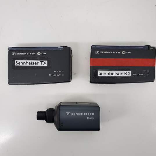 Lot of 3 Sennheiser RX & TX EM100 Wireless Microphones & SKP G3 Wireless Audio Plug On Transmitter / Untested image number 1