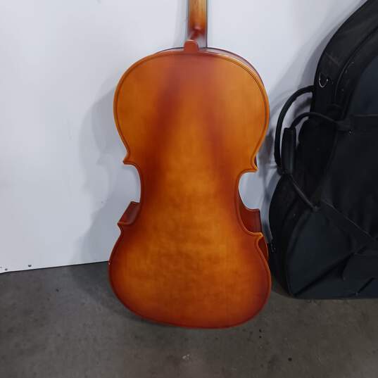 CELLO IN CASE image number 4