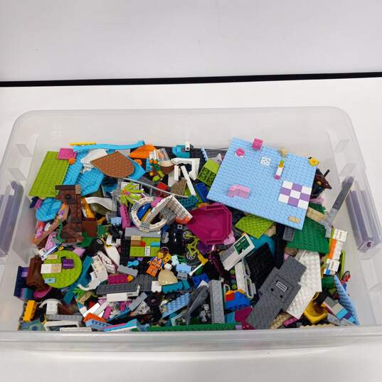 8lbs Lot of Assorted Lego Building Pieces image number 4