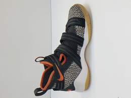 Nike LeBron Soldier XI Safari Atmosphere Grey Team Orange Sneaker Size 5.5Y