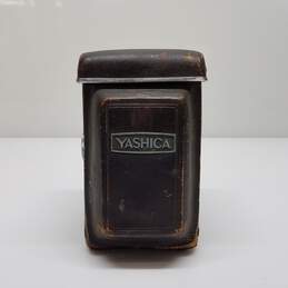 Vintage Yashica Camera in Case - Untested alternative image
