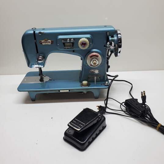 Vintage Morse Zig Zag Model MZZ Sewing Machine W/Pedal - UNTESTED image number 1
