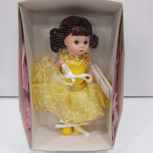 4 Madame Alexandra Collectible Dolls image number 4