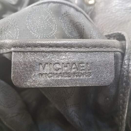 Michael Kors Camden Medium Leather Drawstring Satchel Bag –