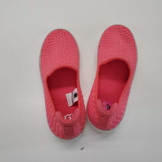 UGG Caplan Slip-On Strawberry Metallic Knit Sneakers Big Kids' Size 4 image number 5