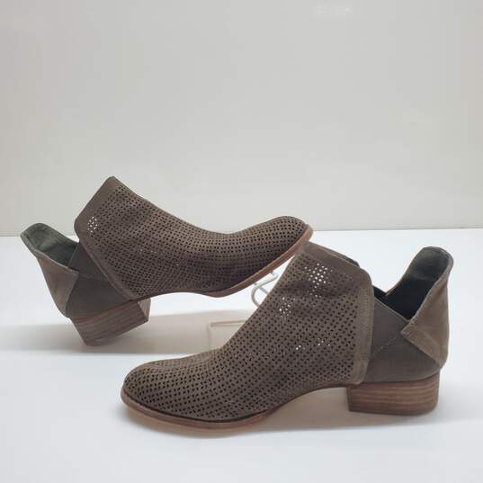 Vince Camuto Celena Taupe Ankle Booties Women's  Size 9.5M image number 1