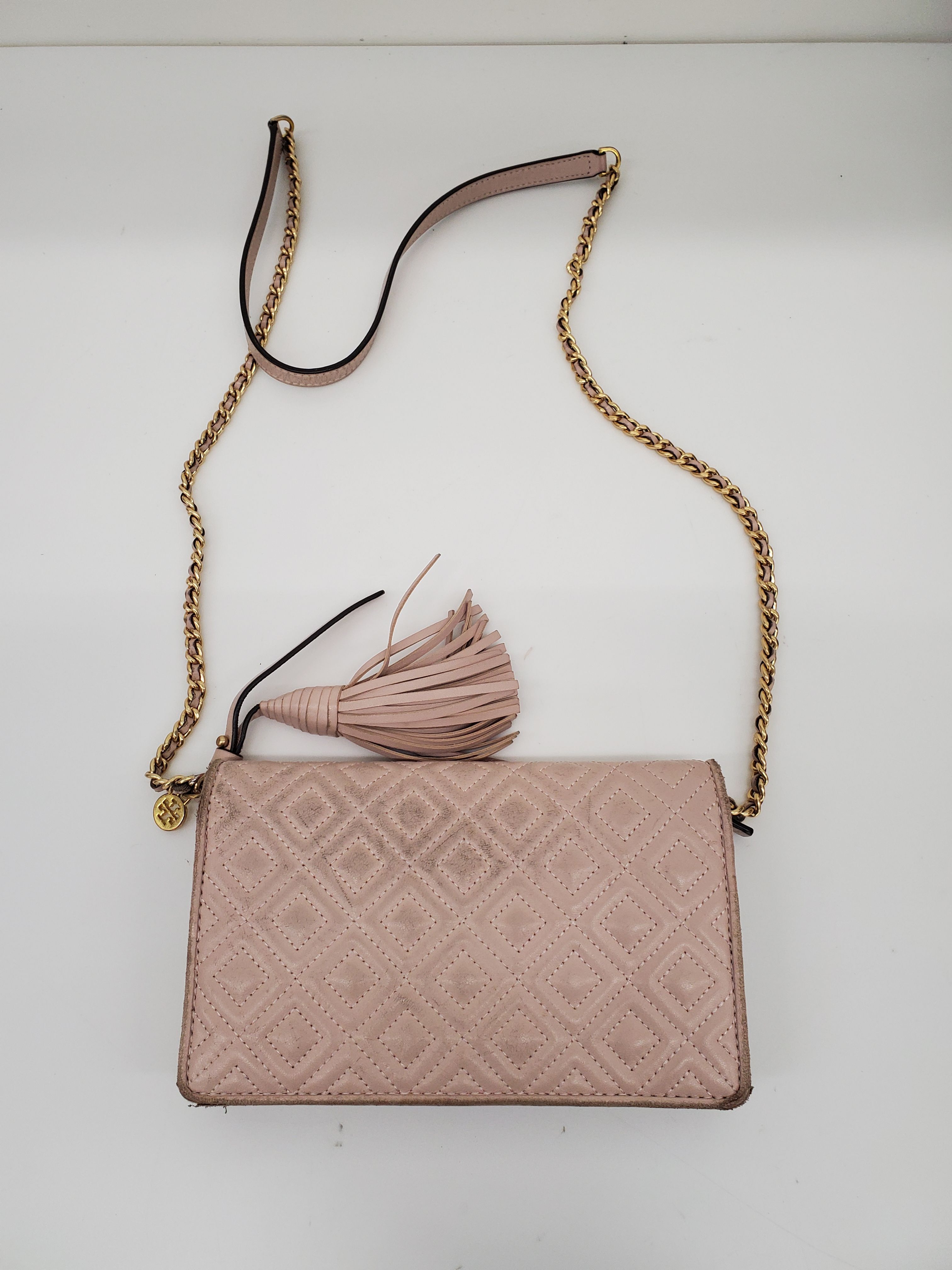 Clay Co. Vendors - Never used Tory Burch purse with wallet and key chain  $400 | Facebook