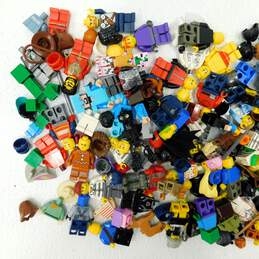 9.3oz Lego Mini Figure Mixed Lot alternative image