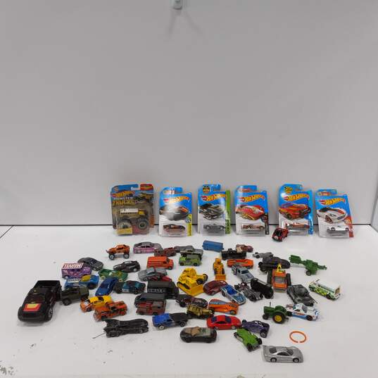 Bundle of Assorted Toy Cars image number 1