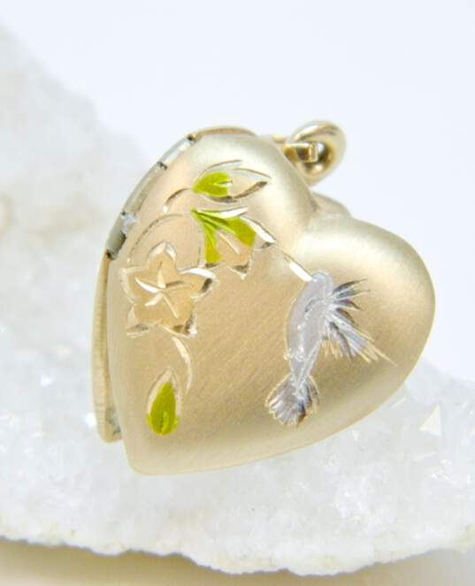 14K Yellow Gold Hummingbird Floral Etched Heart Locket Pendant 2.8g image number 3