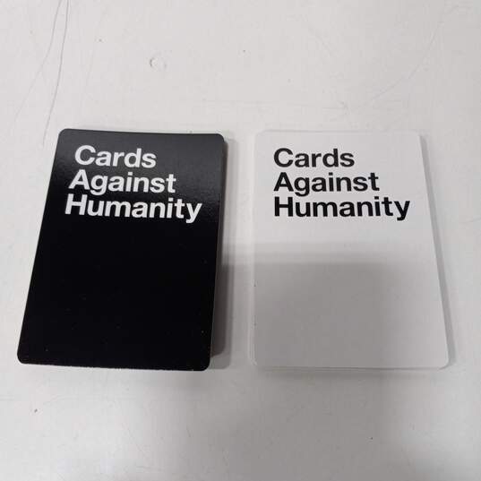 Cards Against Humanity Card Game image number 4