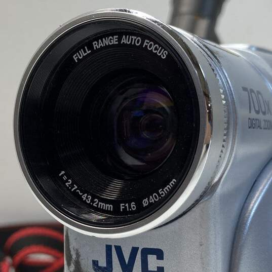 JVC GR-SXM161U VHS-C Camcorder image number 2