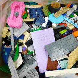 5lbs 8oz Mixed LEGO Bulk Box