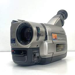 Sony Handycam Hi8 Camcorder Lot of 2 (For Parts or Repair) alternative image