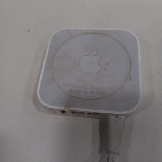 Apple Airport Express 802.11n 2nd Gen Wireless Router Wi-Fi Extender image number 4