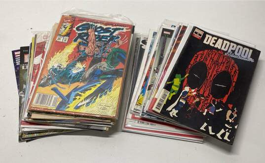 Marvel Comic Books Box Lot image number 1