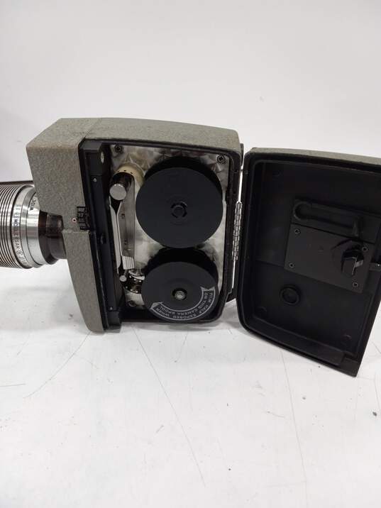 REVERE Cine-Zoom Movie Camera #114 w/Case image number 7