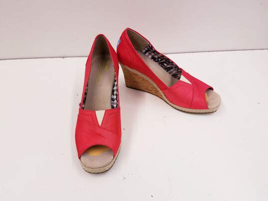 Toms Red Canvas Wedge Sandals US 7 image number 1
