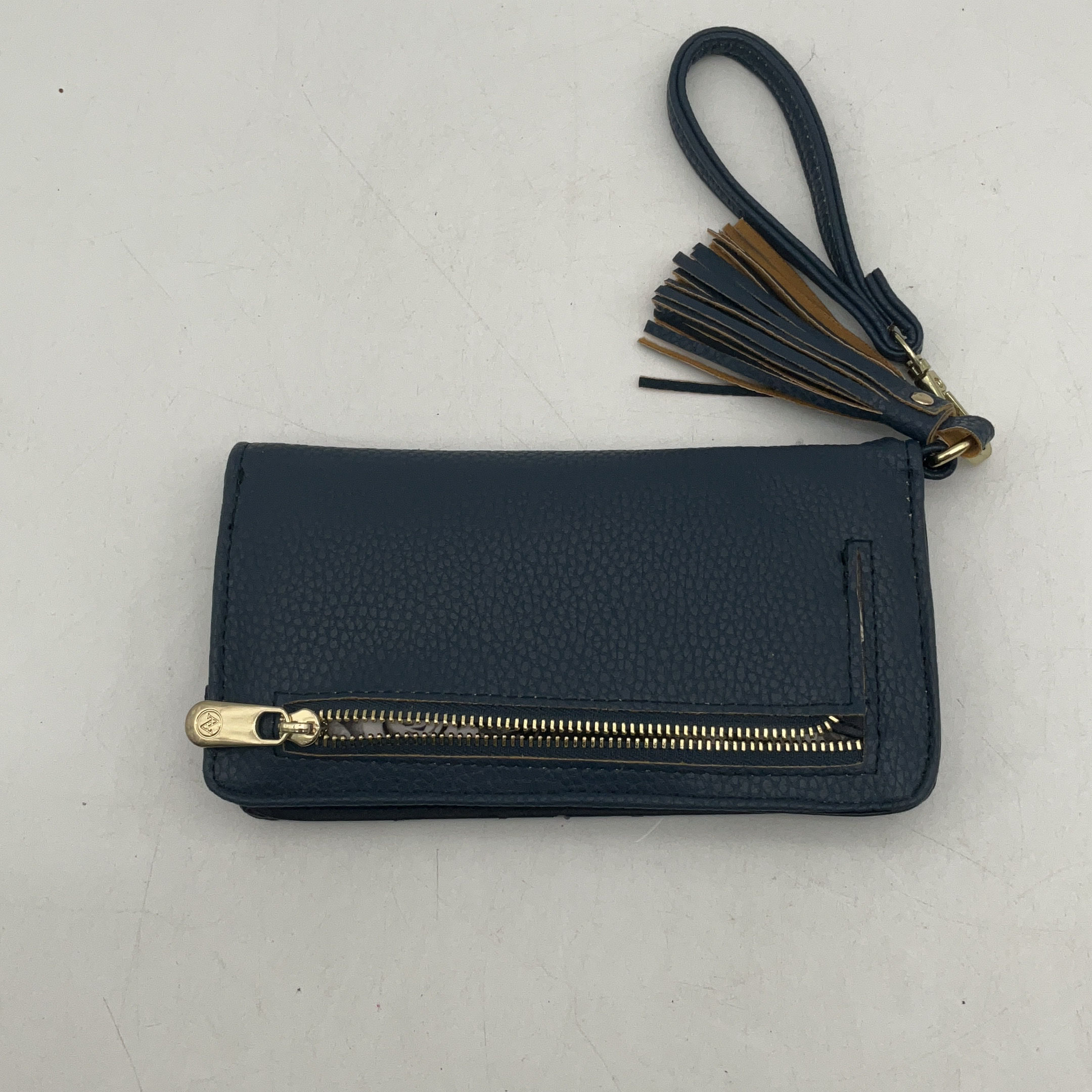 Adrienne vittadini charging sales wallet with tassel