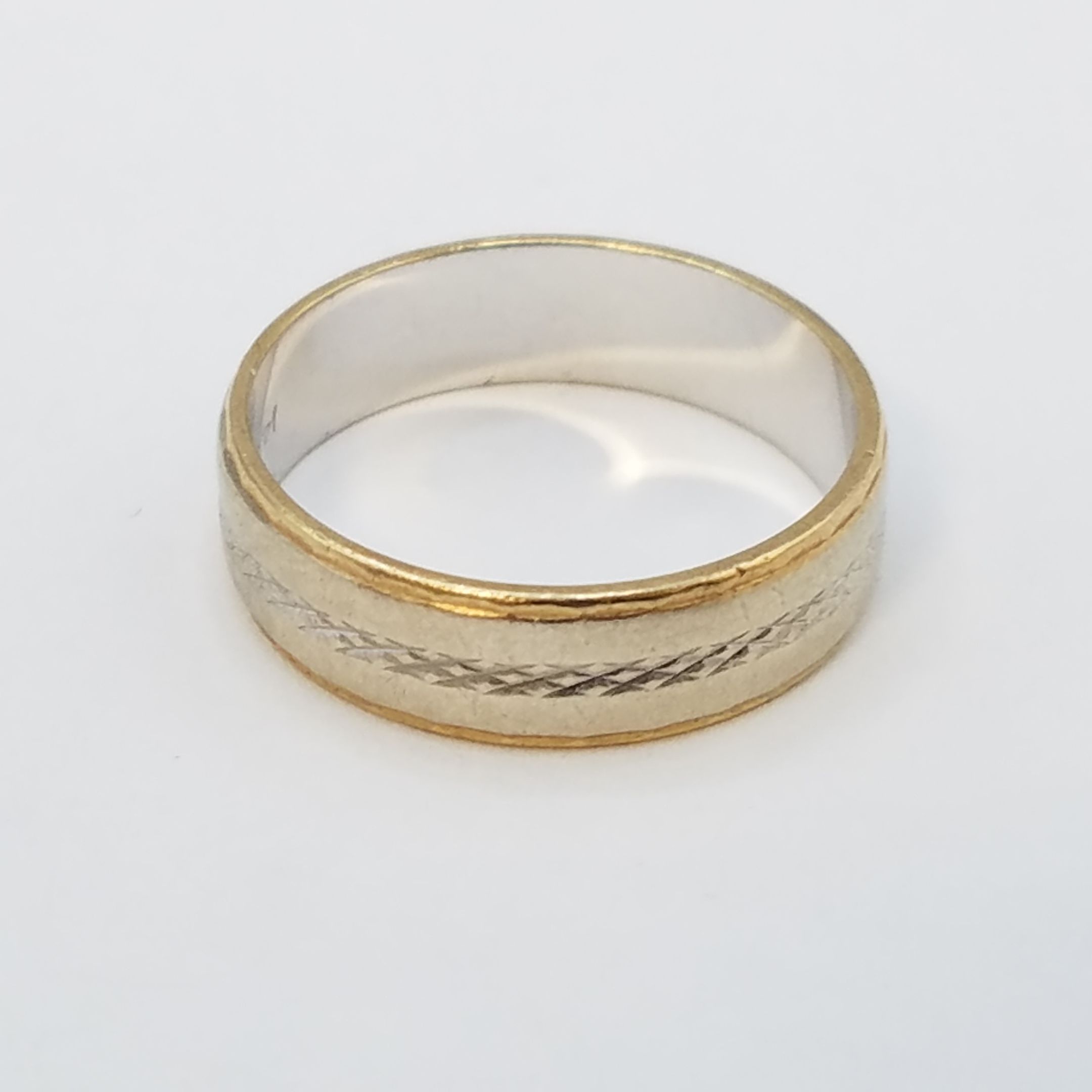 Buy the GWR 14K Gold Two Tone Size 9 Ring Band 4.8g | GoodwillFinds