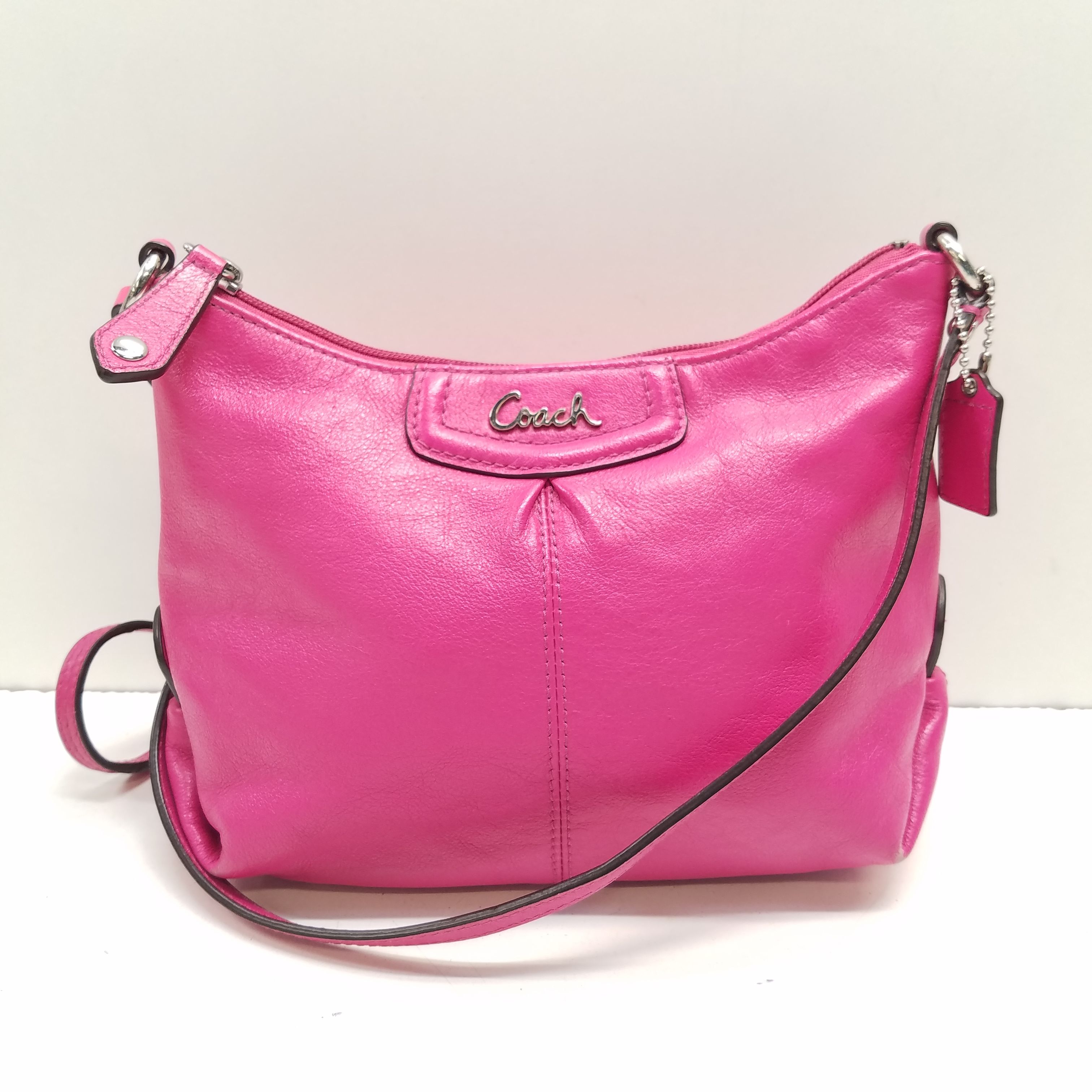 Small Fuchsia Coach purse  Coach purses, Purses, Purses michael kors