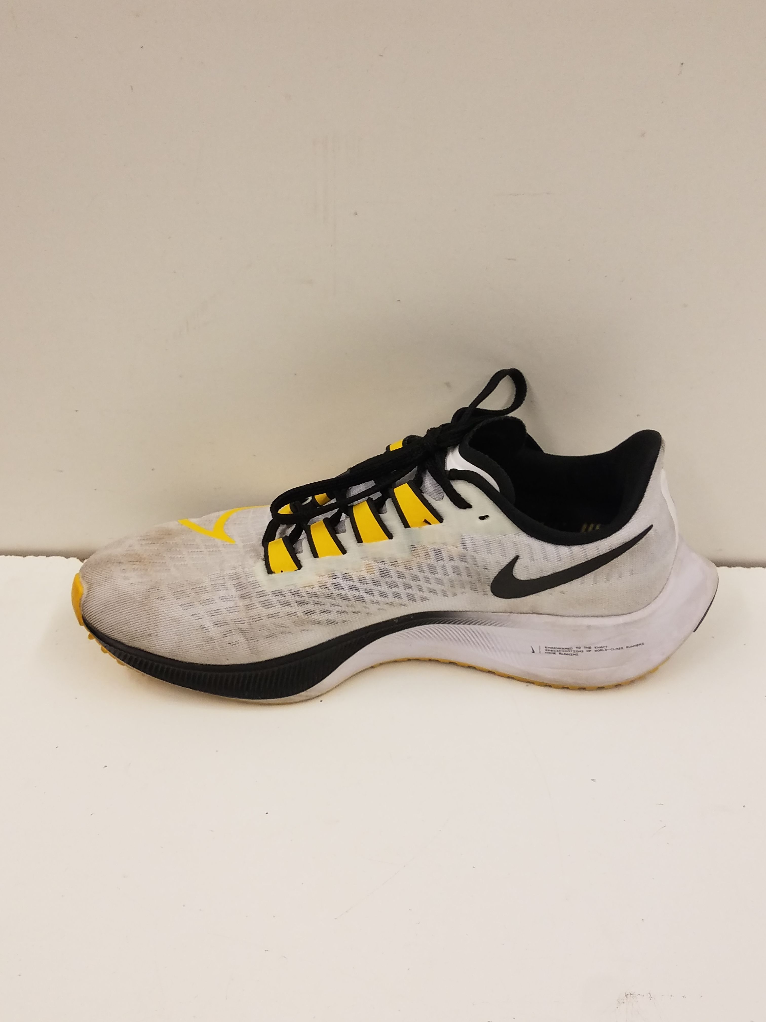 Unisex Pittsburgh Steelers Nike White Zoom Pegasus 37 Running Shoe