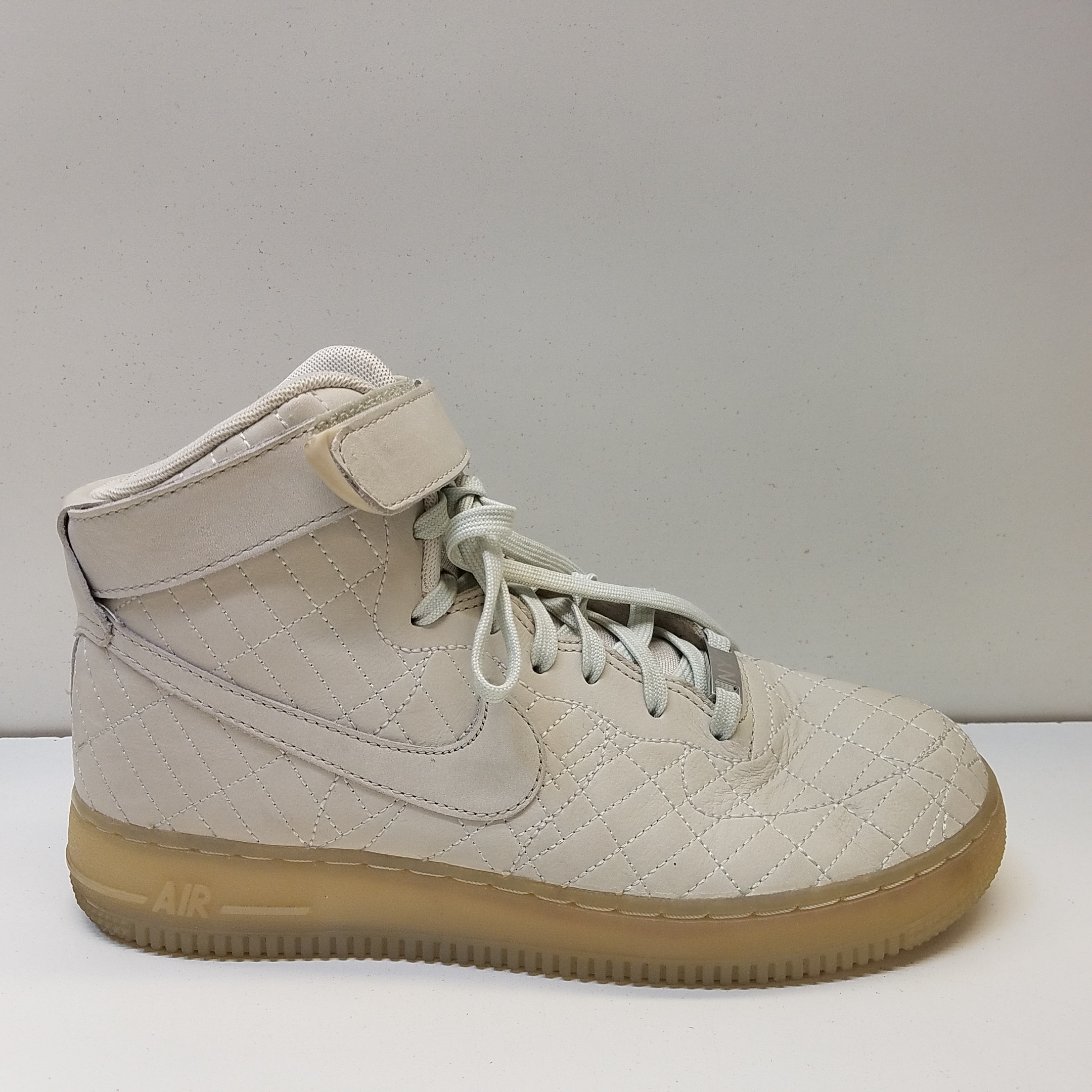 Buy the Nike Women's Air Force 1 Hi Sz 9 Style 704010-001 Cream ...