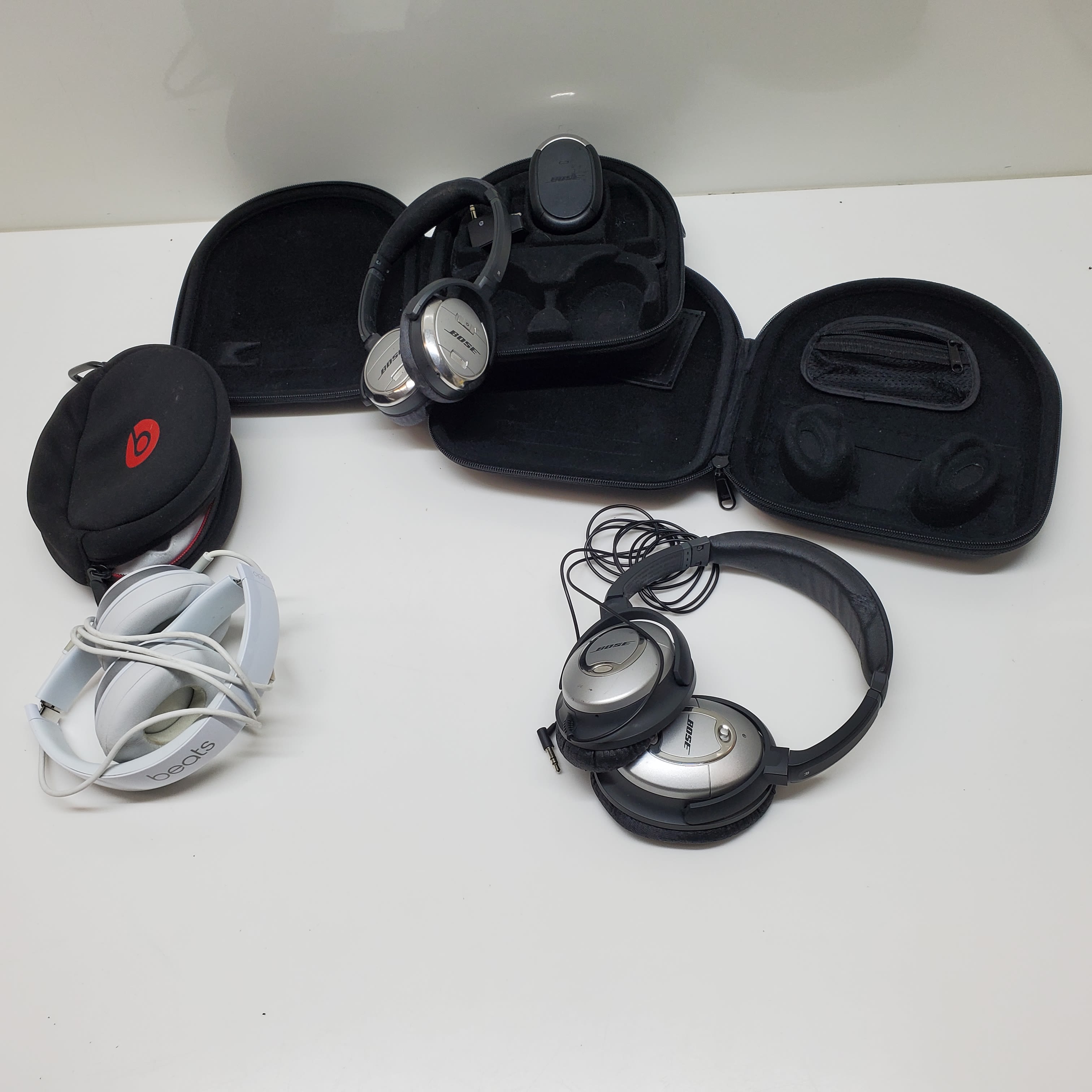 Buy x3 VTG. Mixed Lot Portable Headphones Bose Beats By Dr. Dre Untested P R for USD 39.99 GoodwillFinds