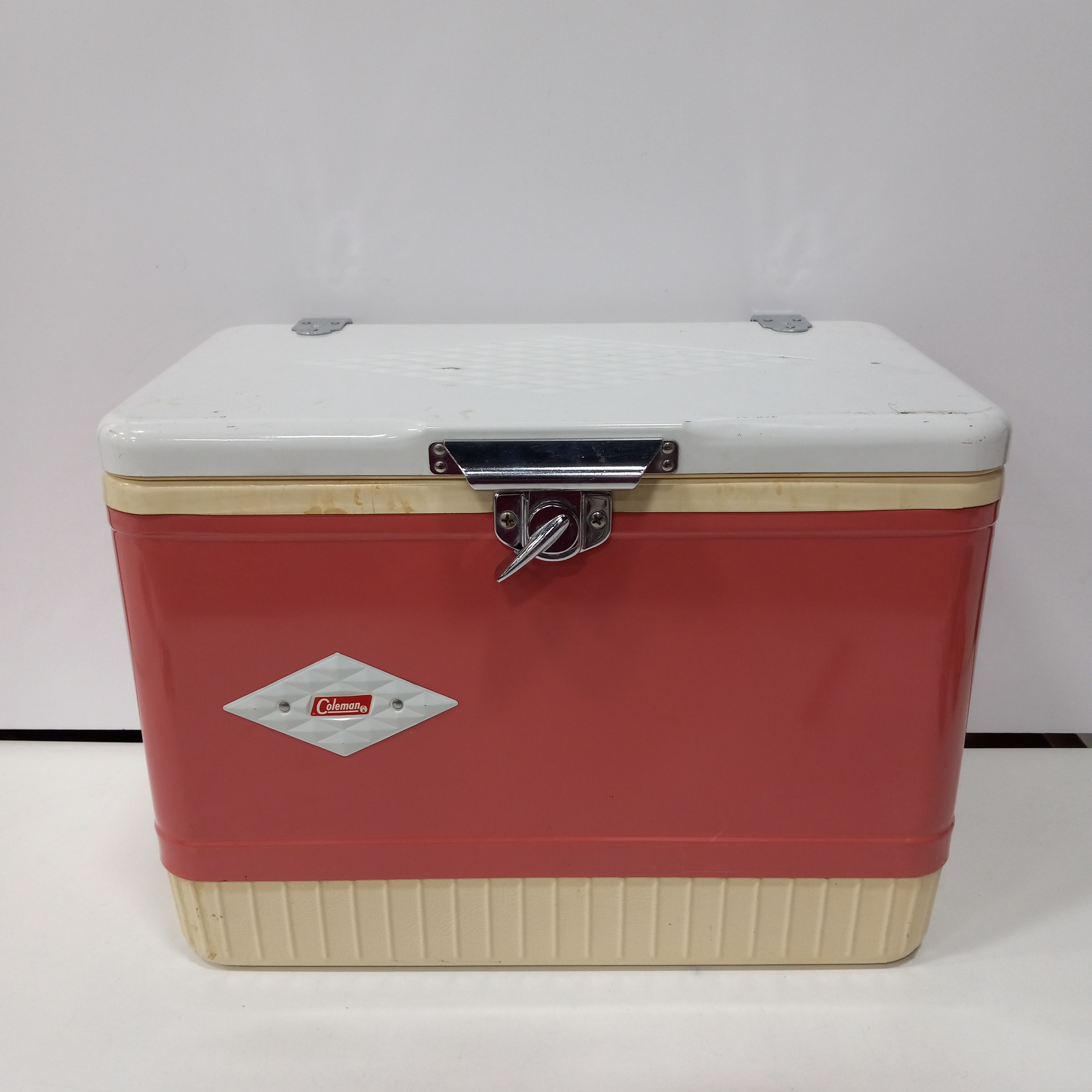 Buy the Vantage Colman Pink Ice Chest | GoodwillFinds