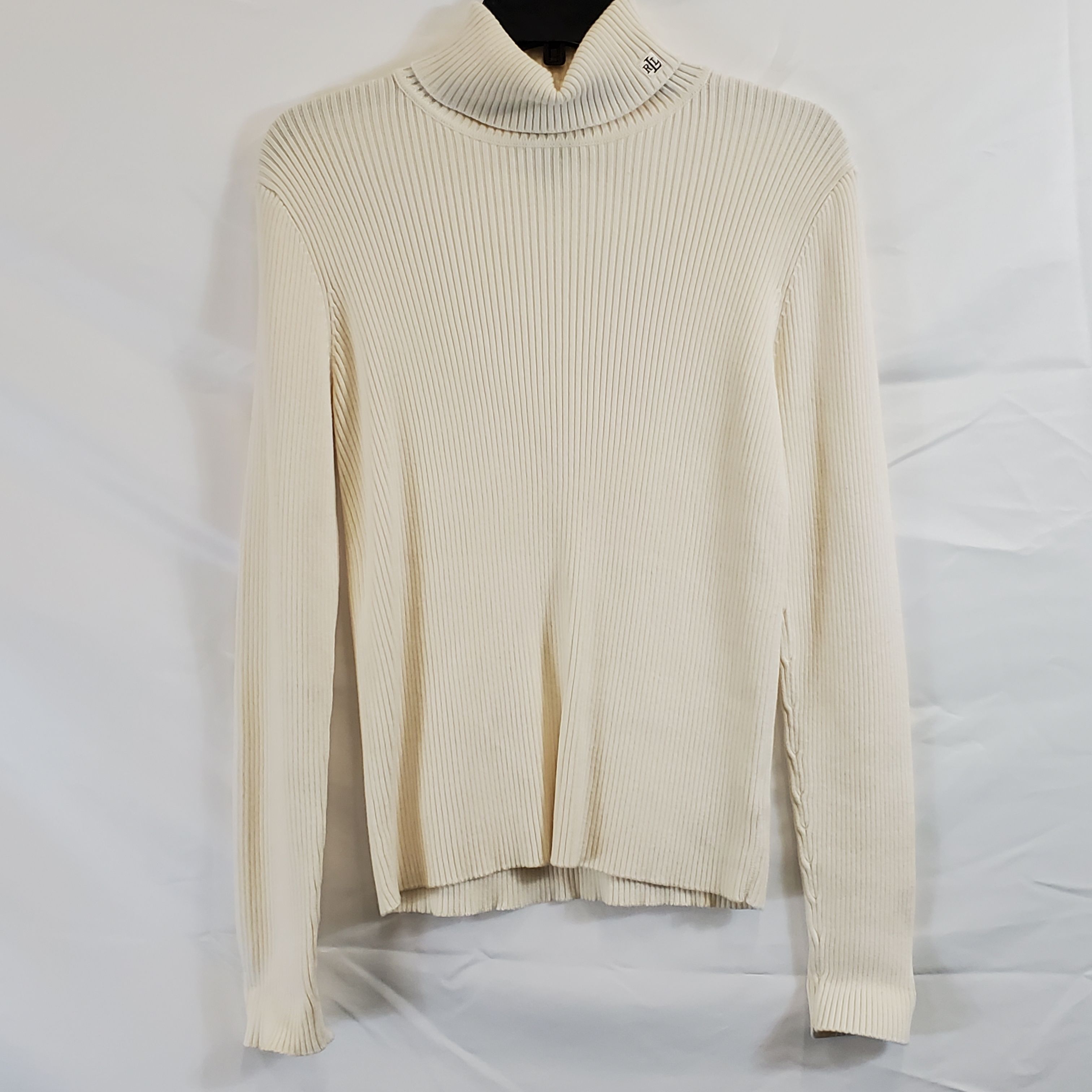 Buy the Ralph Lauren White Ribbed Turtleneck Sweater M | GoodwillFinds