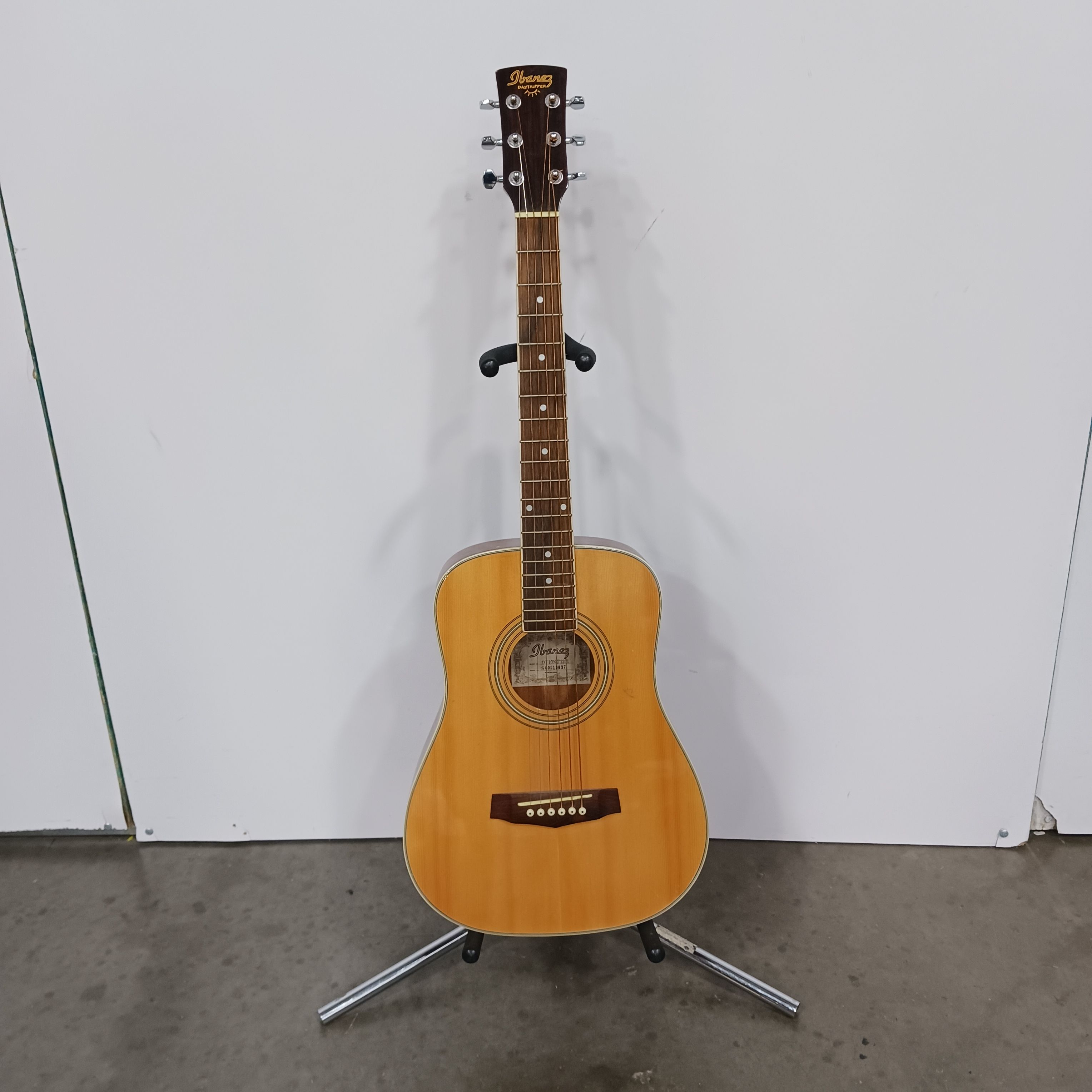 Buy Ibanez Daytripper DT10NT Acoustic Guitar for USD 174.00 | GoodwillFinds