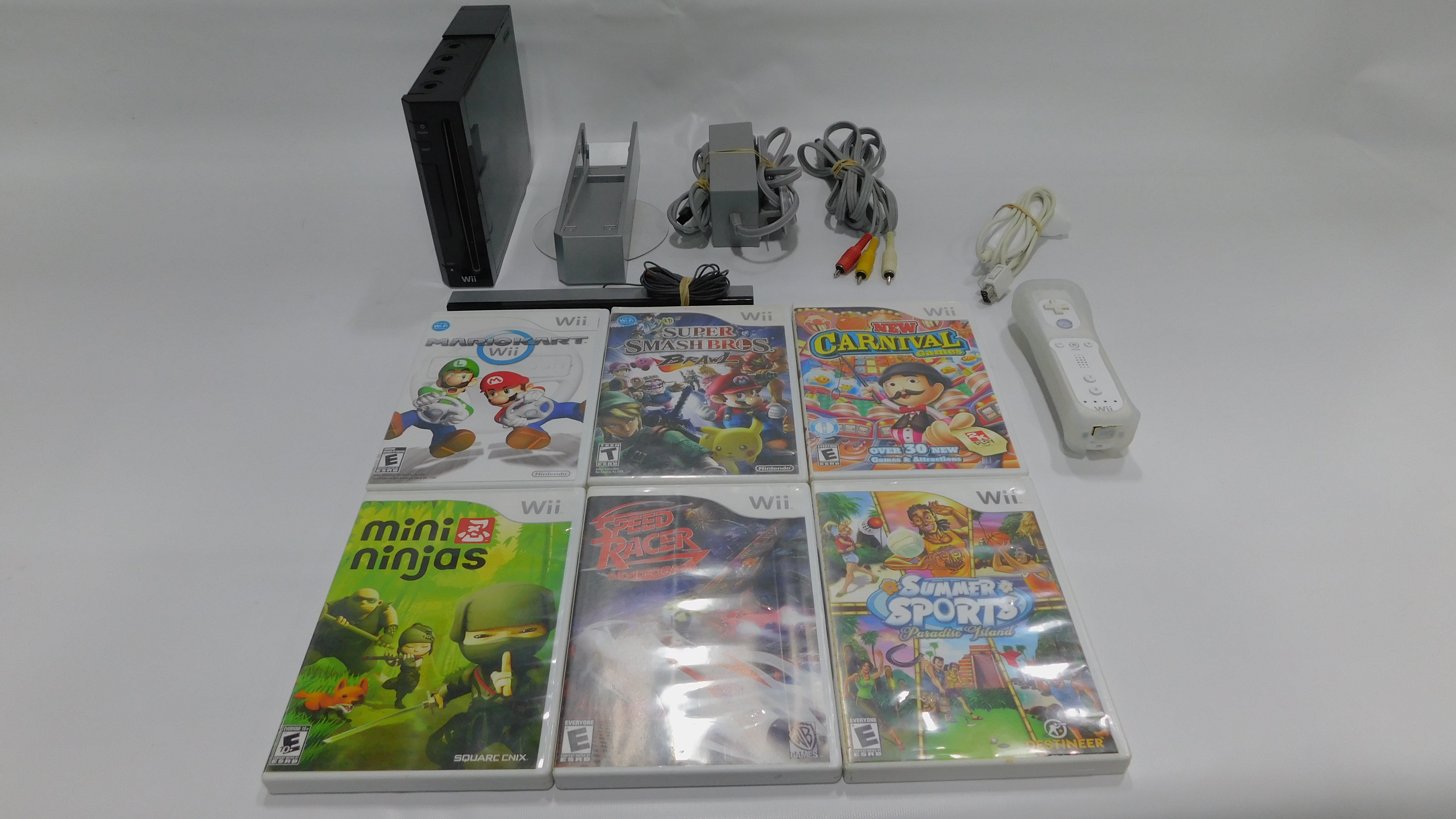 Buy the Nintendo Wii w/ 6 games Summer Sports Paradise Island |  GoodwillFinds