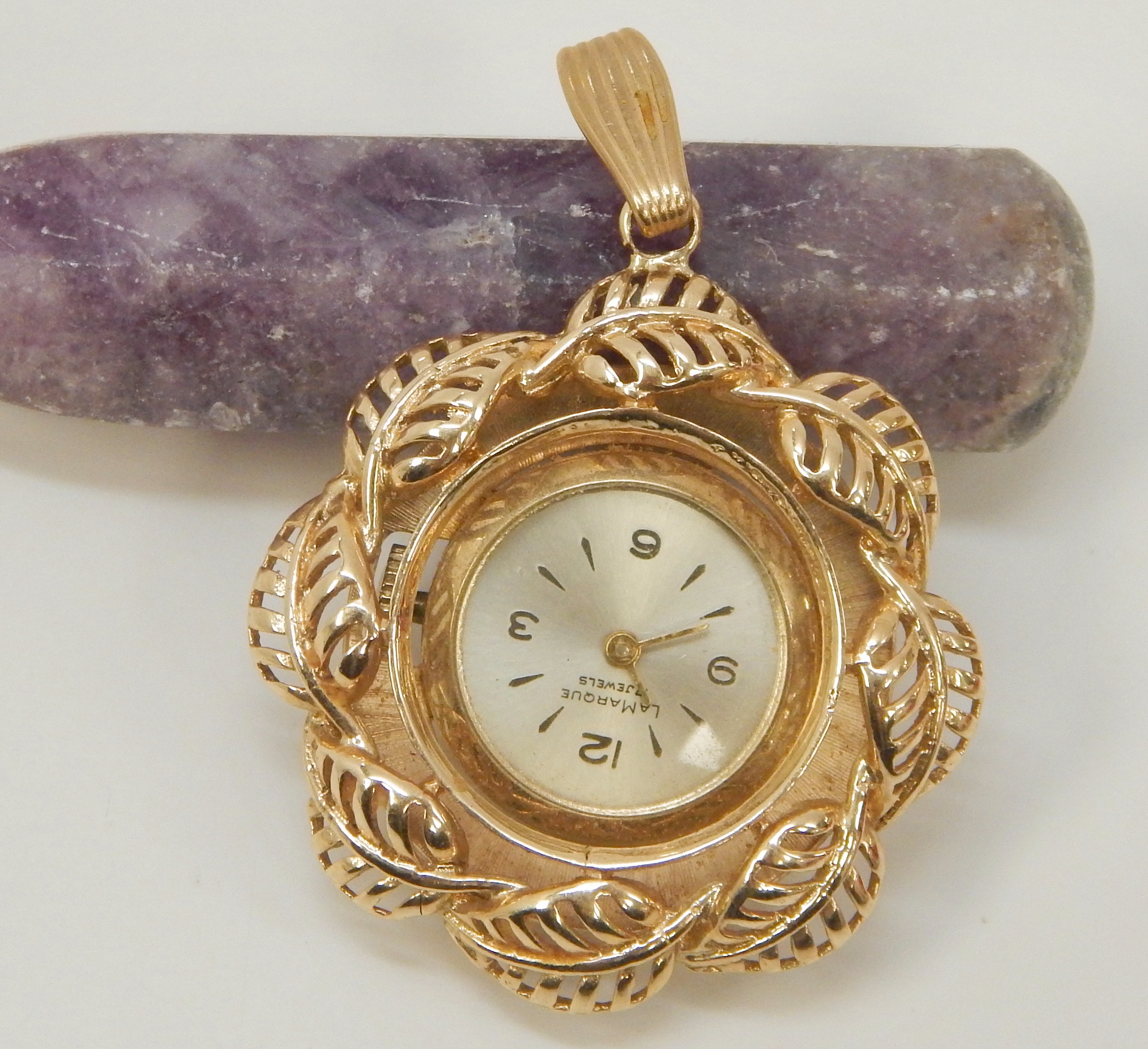 Buy the Seiko Quartz Gold Tone Ladies Dress Watches | GoodwillFinds