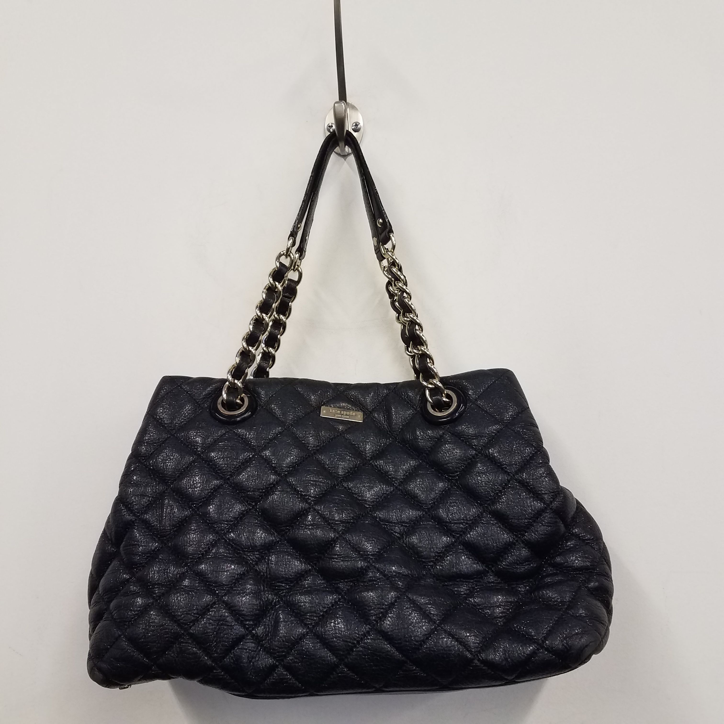 Kate spade quilted discount bag with gold chain